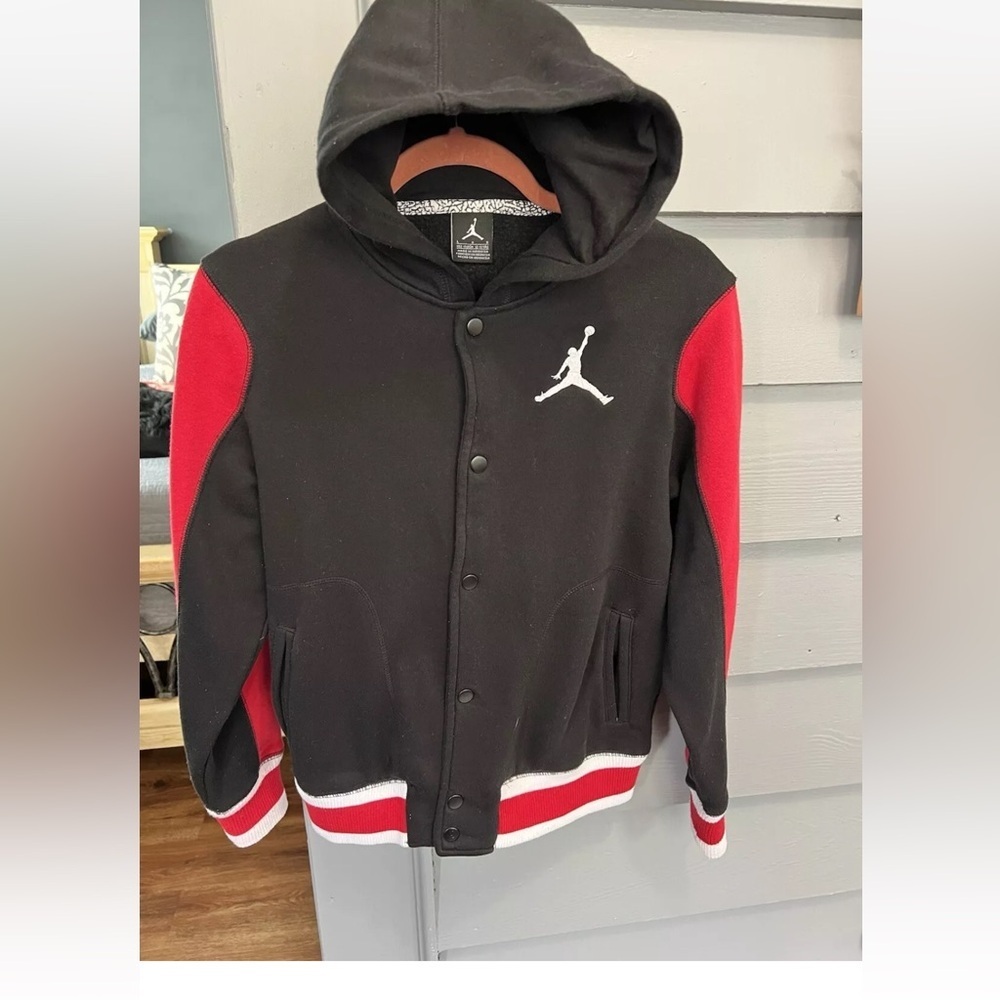 Air Jordan Boys Varsity Jacket Size  L/G Red Colorblock Logo Snap Hooded Pockets